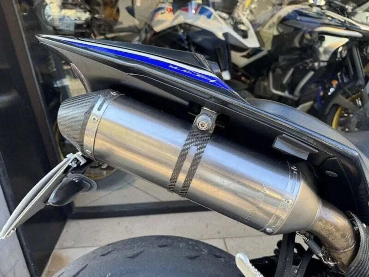 Yamaha YZF R1 (2012 - 14) (6)