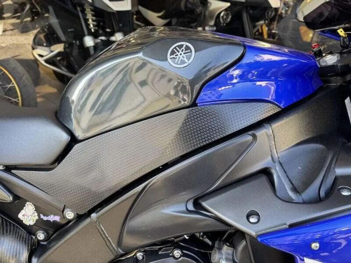 Yamaha YZF R1 (2012 - 14) (12)