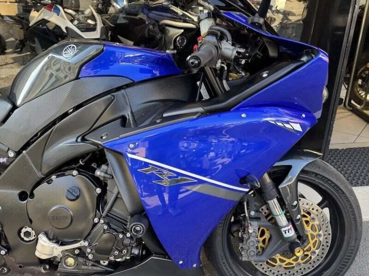 Yamaha YZF R1 (2012 - 14) (13)