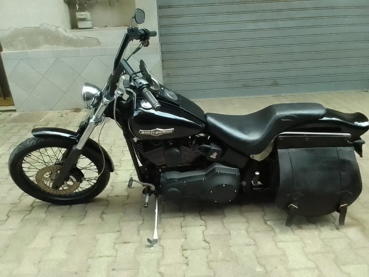 Harley-Davidson 1450 Night Train (2002 - 05) - FXSTBI (2)