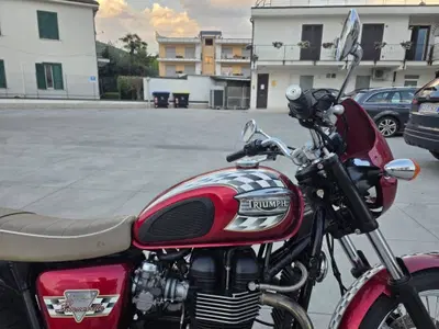 Triumph Bonneville 800 America (2001 - 07) usata