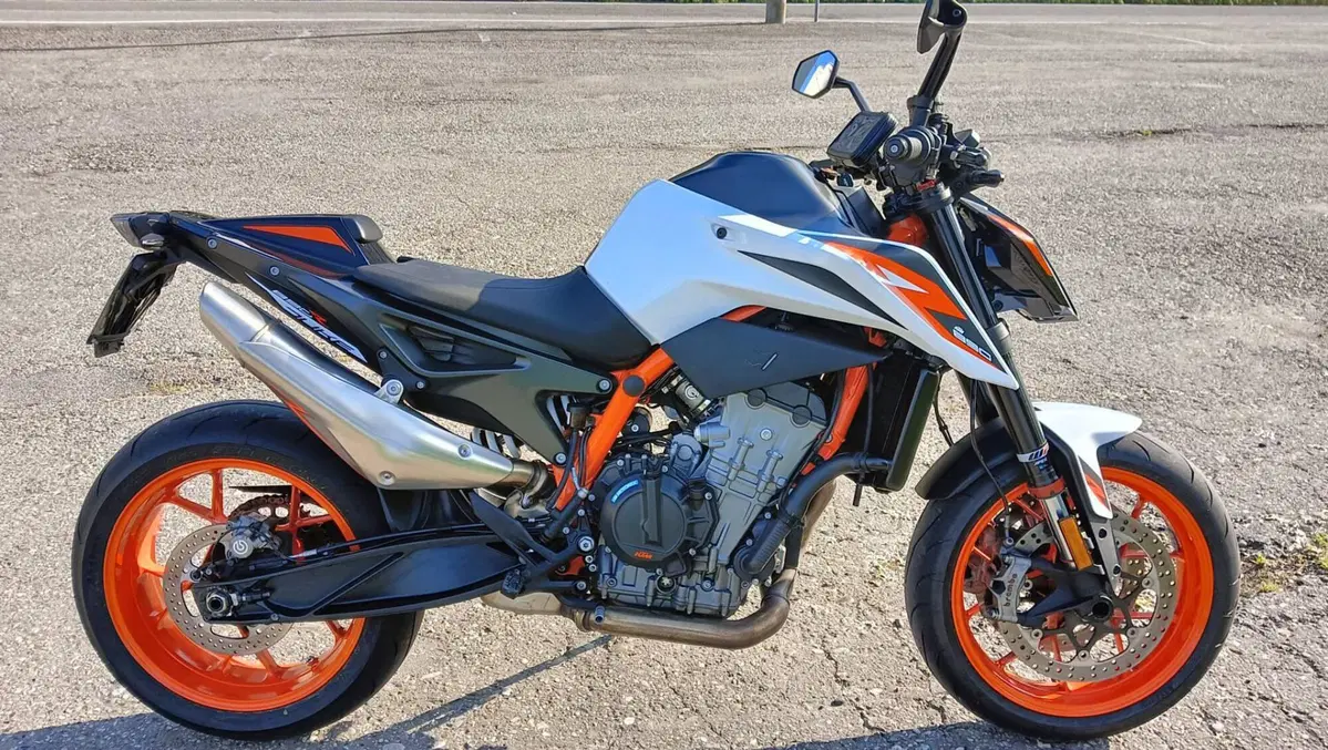 KTM 890 Duke R (2021) (3)