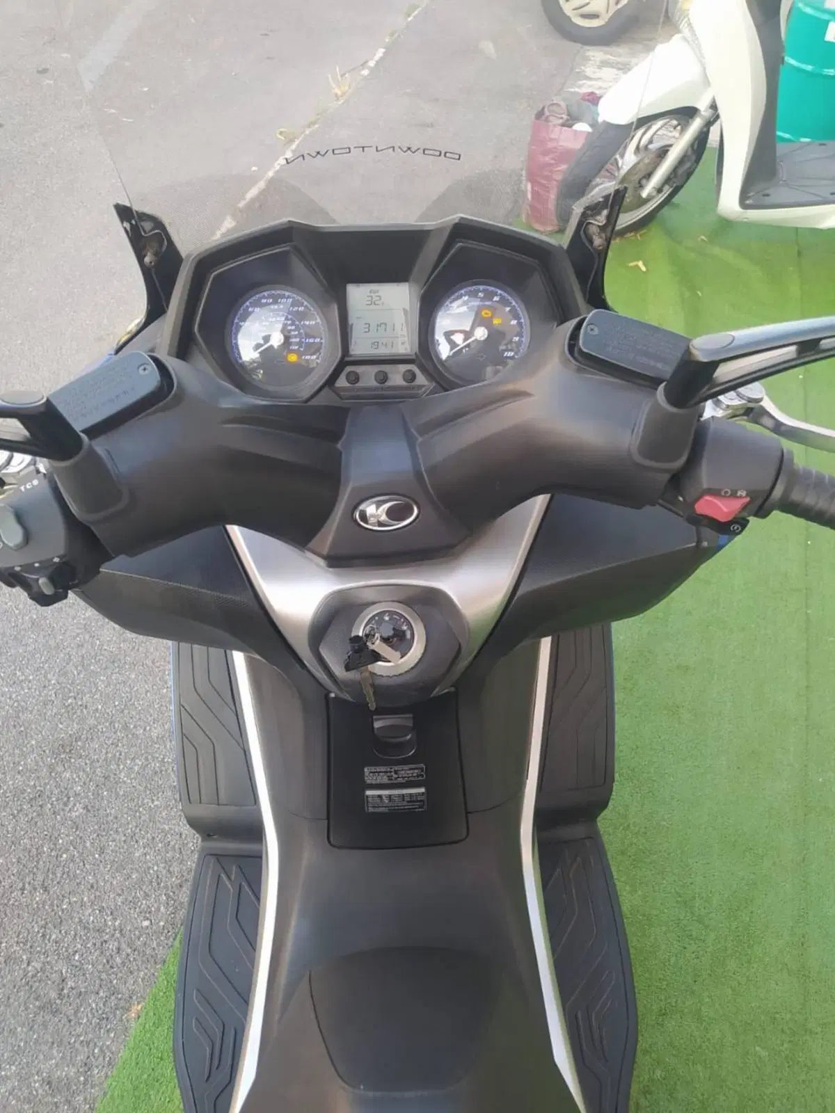 Kymco Downtown 350i ABS (2016 - 20) (8)