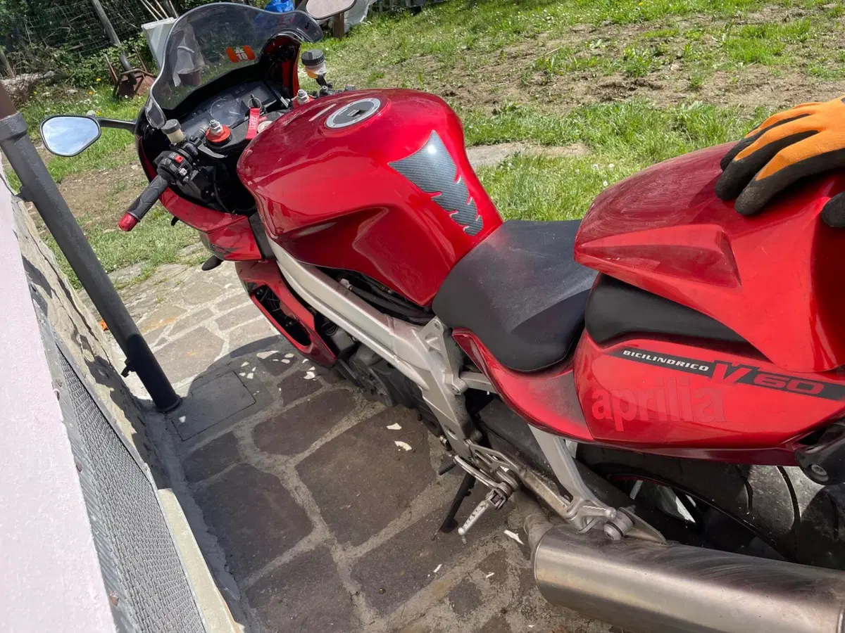 Aprilia SL 1000 Falco (2000 - 04) (3)