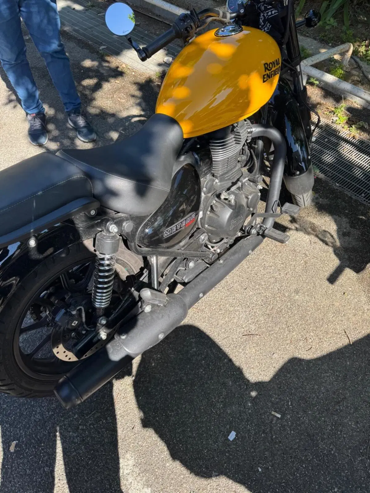 Royal Enfield Meteor 350 (2021 - 26) (3)
