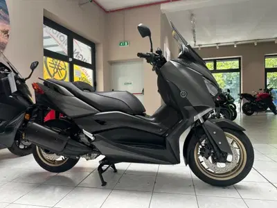 Yamaha X-Max 300 Tech Max (2020) usata