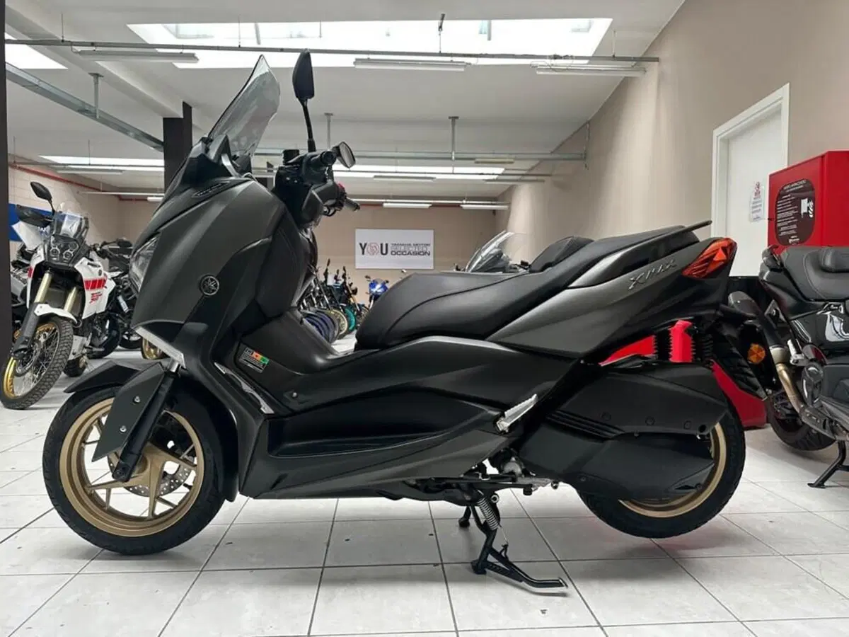 Yamaha X-Max 300 Tech Max (2020) (3)
