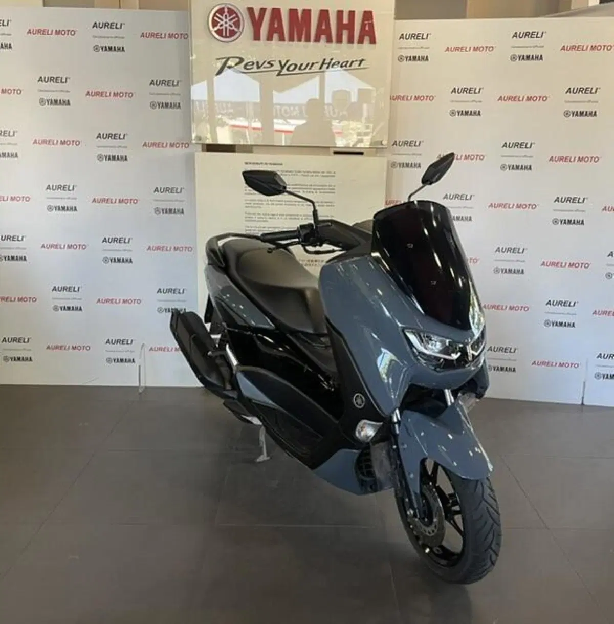 Yamaha N-Max 155 (2022 - 25) (3)