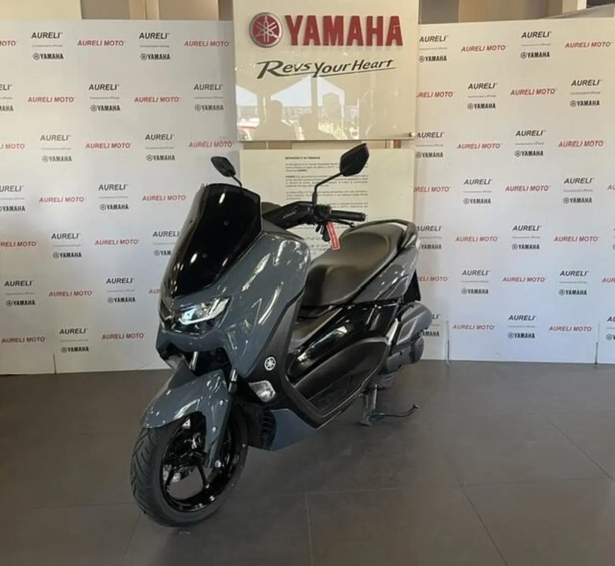 Yamaha N-Max 155 (2022 - 25) (4)