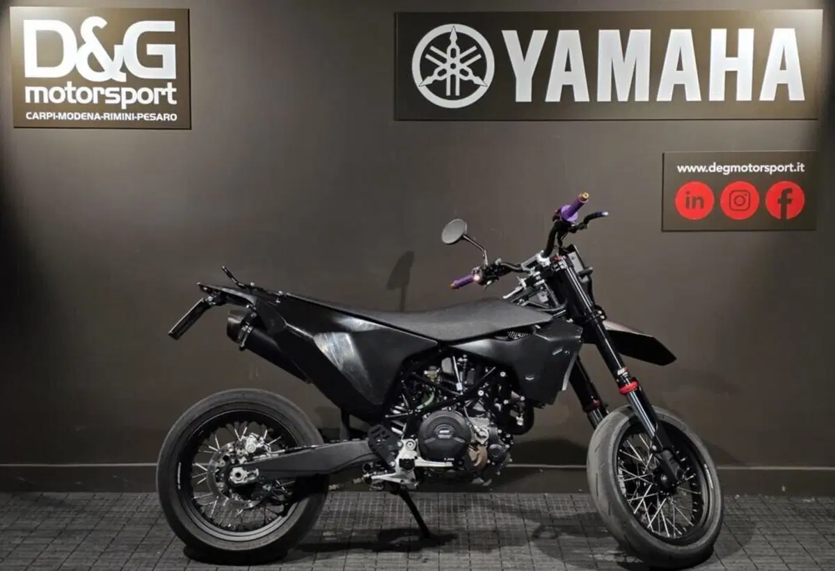 Husqvarna 701 Supermoto (2022) (5)