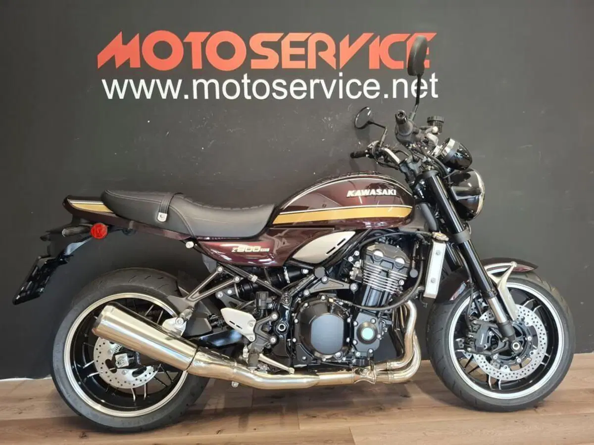 Kawasaki Z 900 RS (2026) (4)