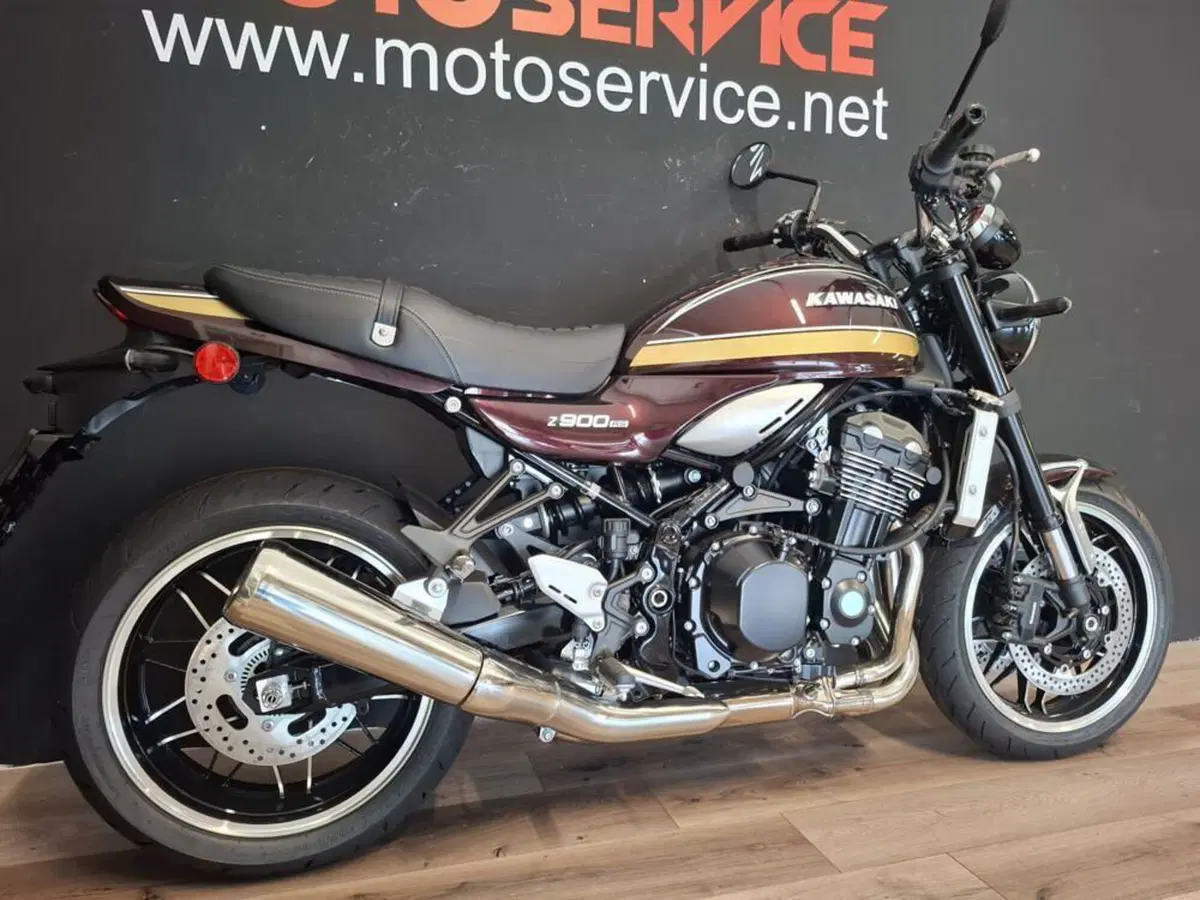 Kawasaki Z 900 RS (2026) (5)