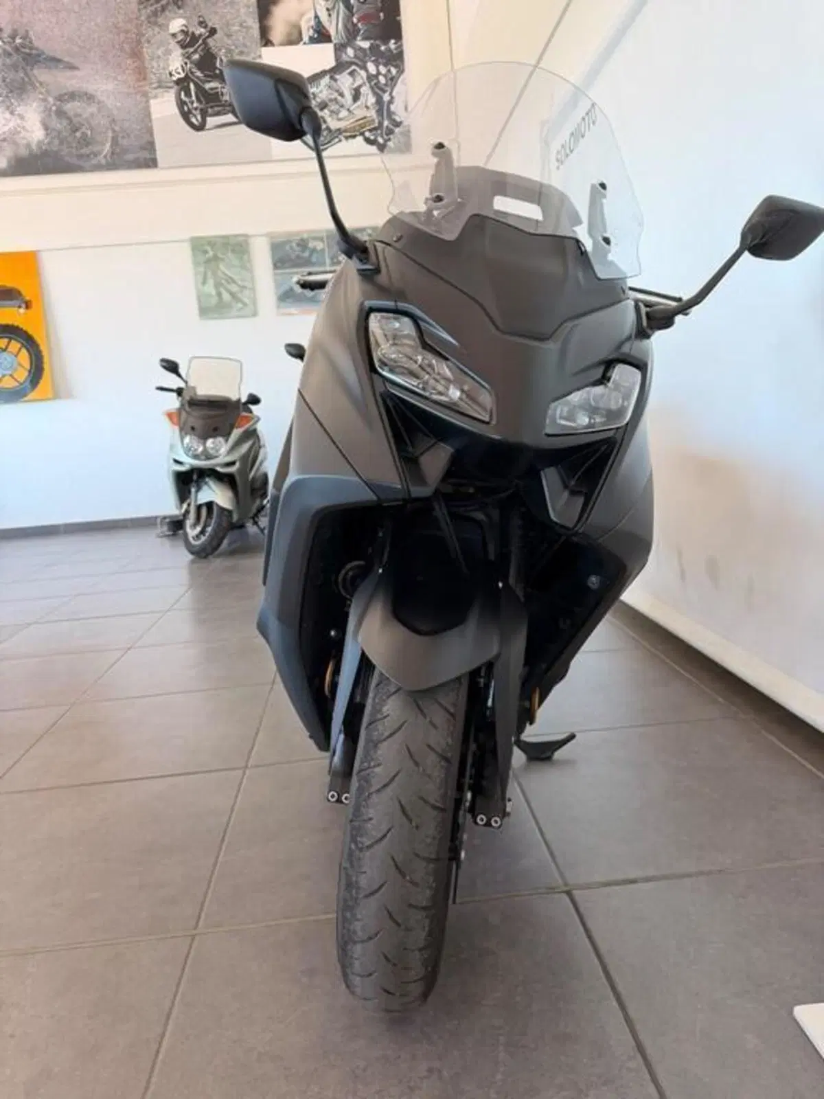 Yamaha T-Max 560 Tech Max (2022 - 24) (3)