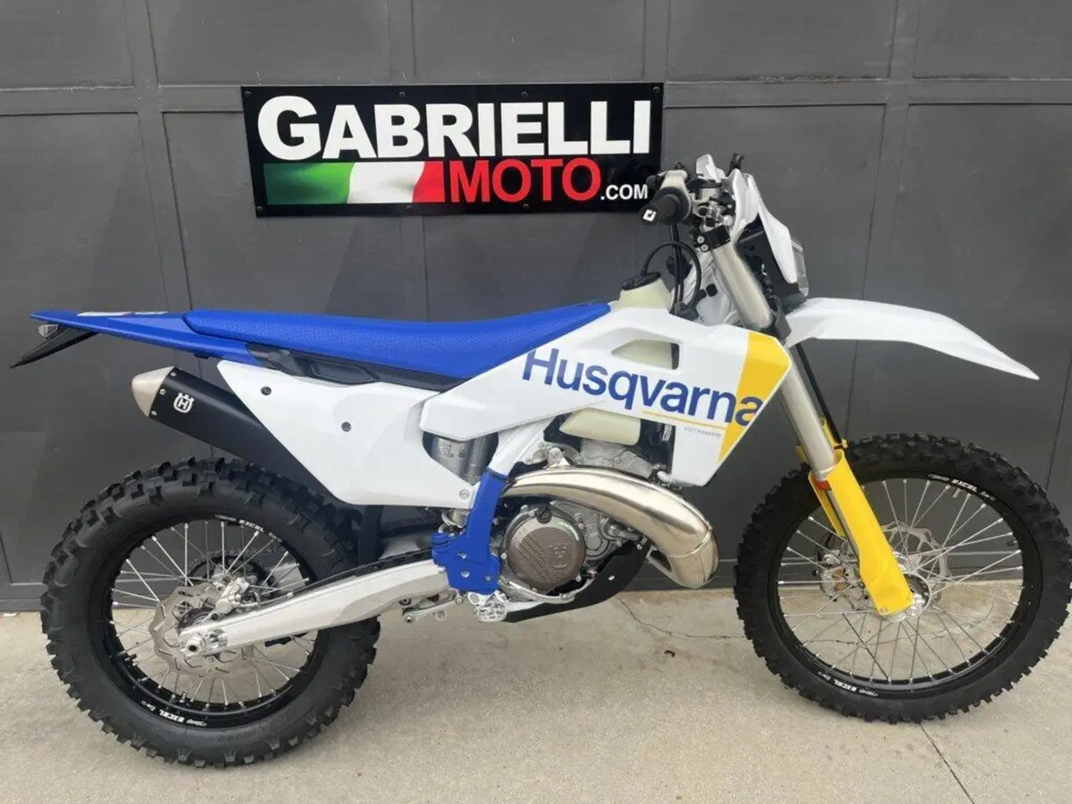 Husqvarna TE 300 (2027) (3)