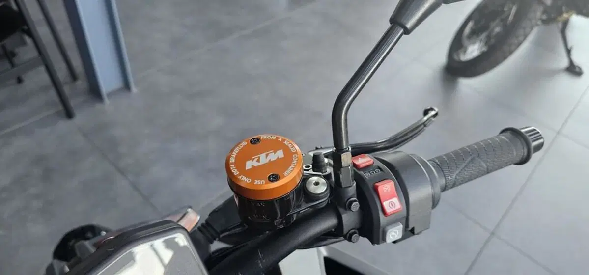 KTM 1290 Super Duke R ABS (2014 - 16) (10)