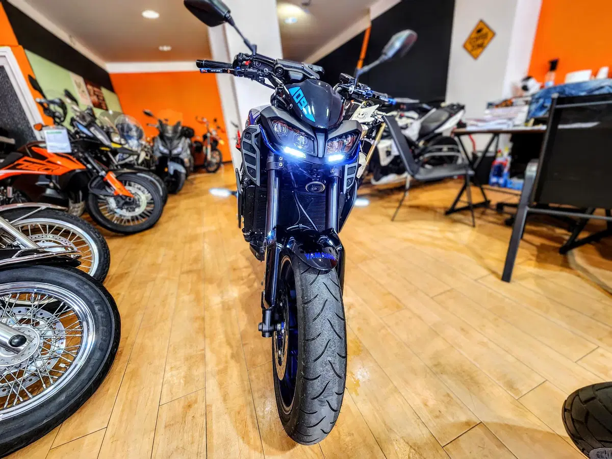 Yamaha MT-09 (2017 - 20) (3)