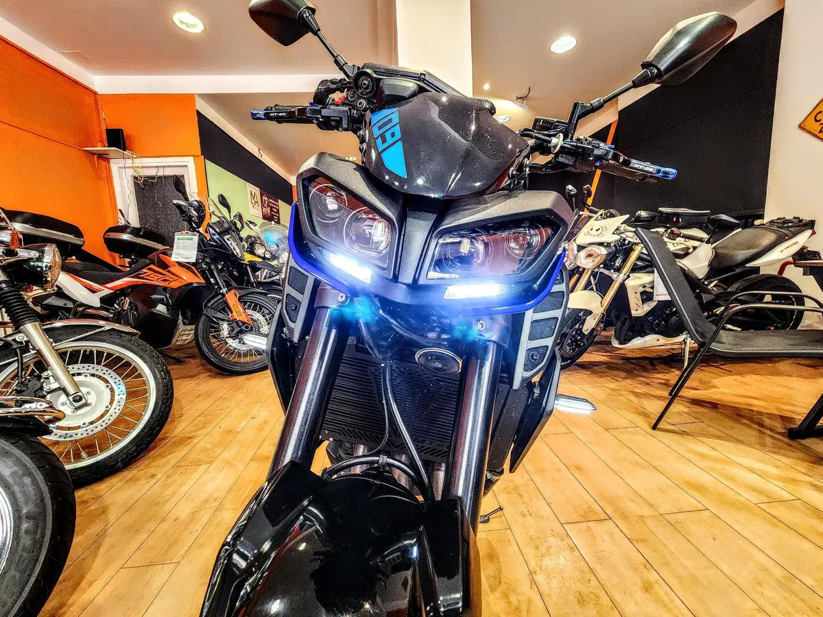 Yamaha MT-09 (2017 - 20) (11)
