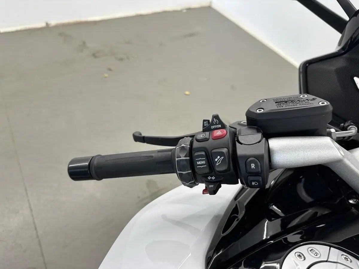 Bmw K 1600 GT (2022 - 27) (9)