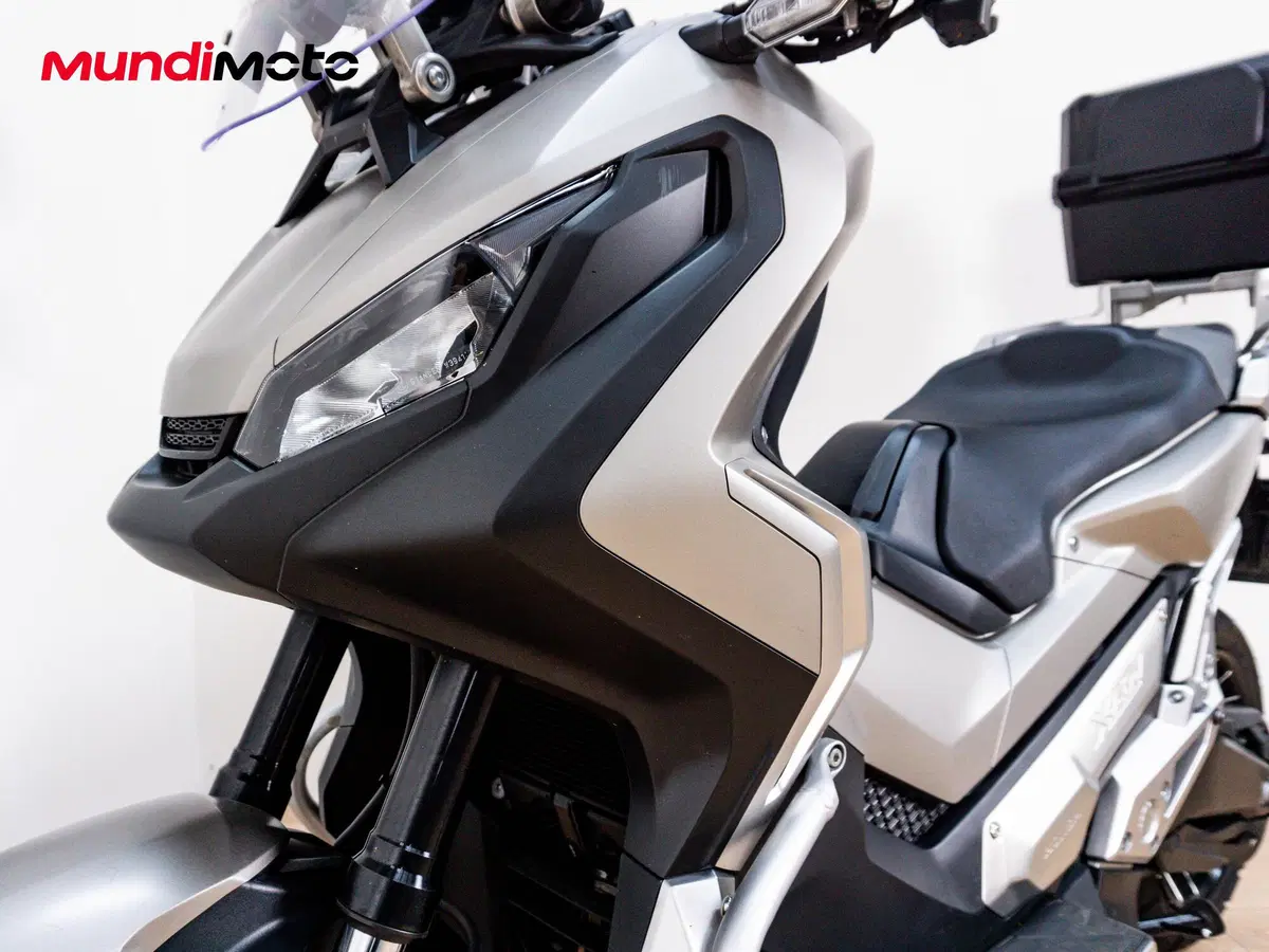 Honda X-ADV 750 (2017) (9)