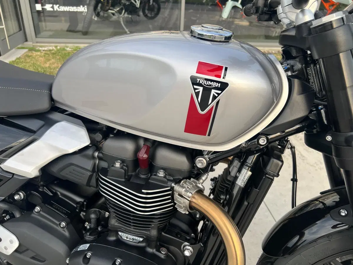 Triumph Speed Twin 900 (2025 - 26) (2)