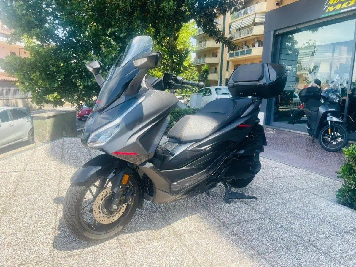 Honda Forza 350 Deluxe (2025 - 26) (8)