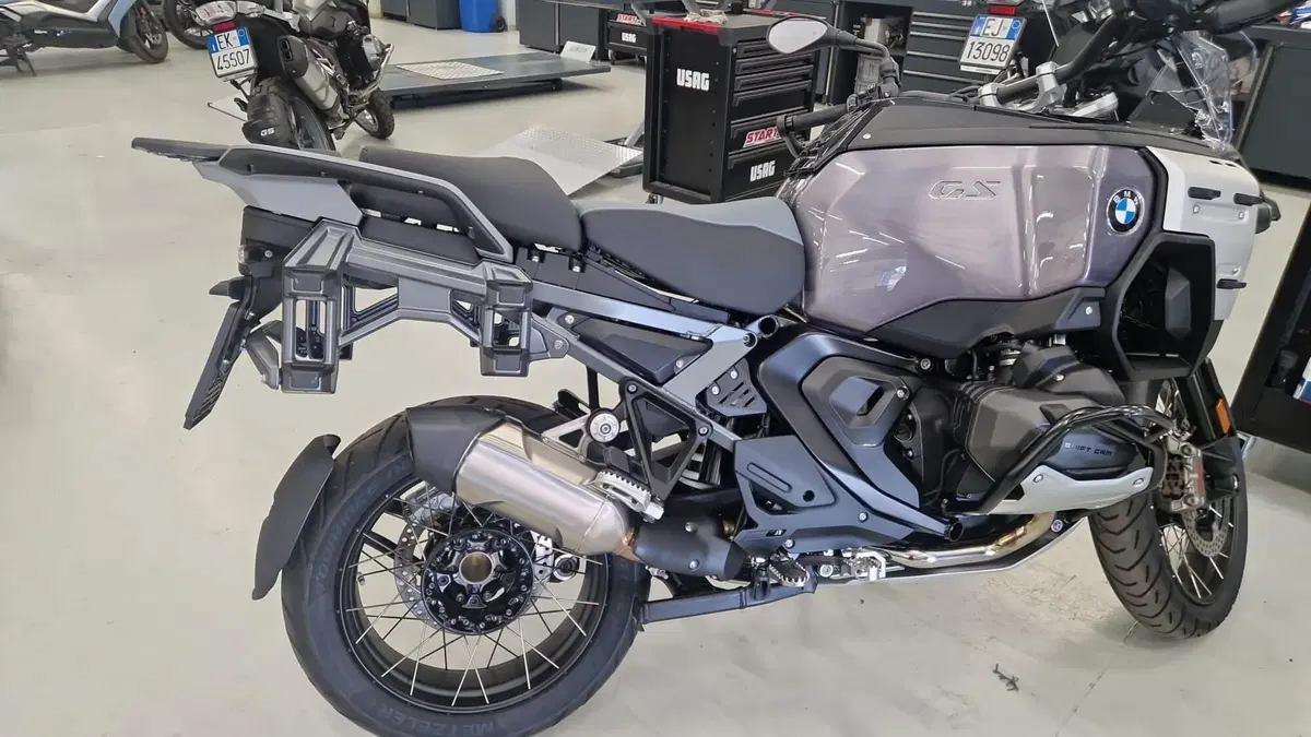 Bmw R 1300 GS Adventure ASA (2025 - 26) (3)