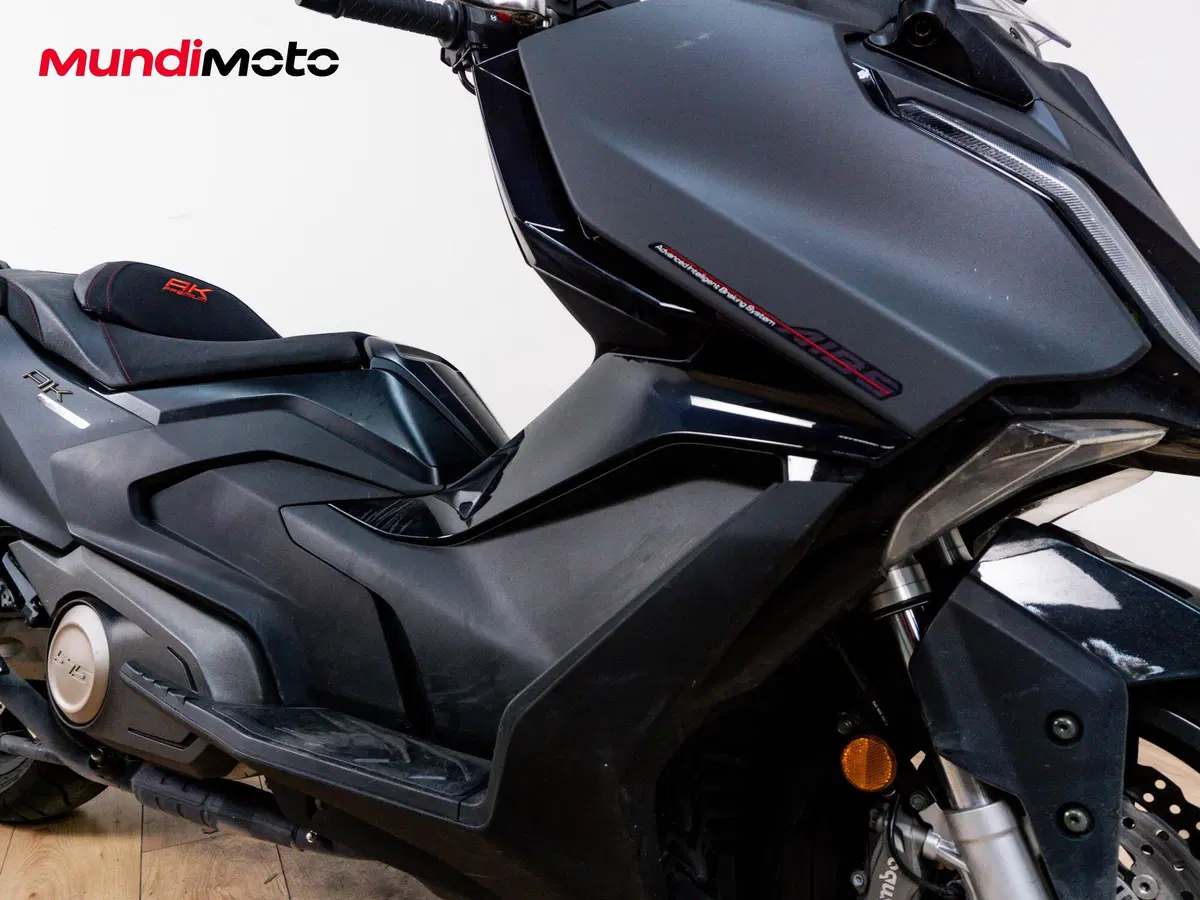 Kymco AK 575 Premium (2025 - 26) (5)