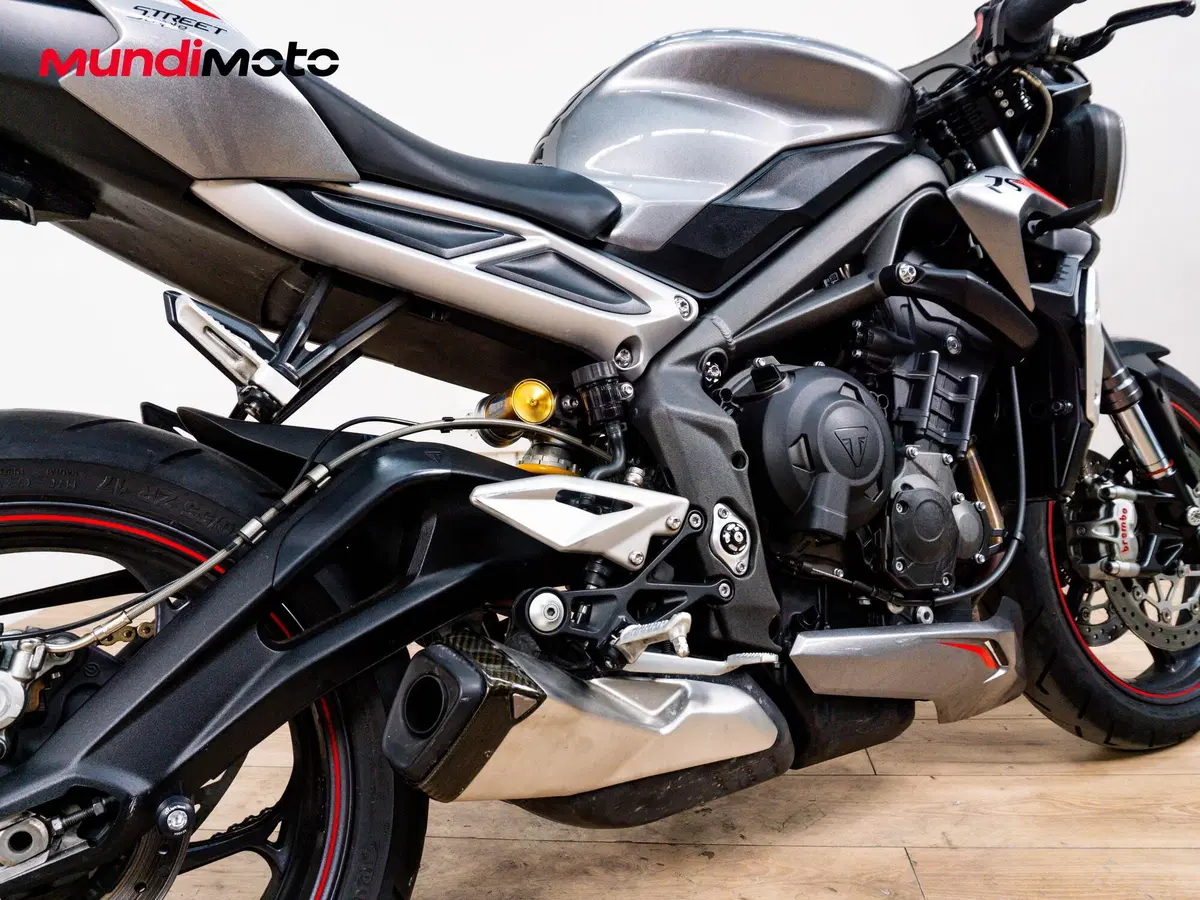 Triumph Street Triple 765 RS (2023 - 26) (4)