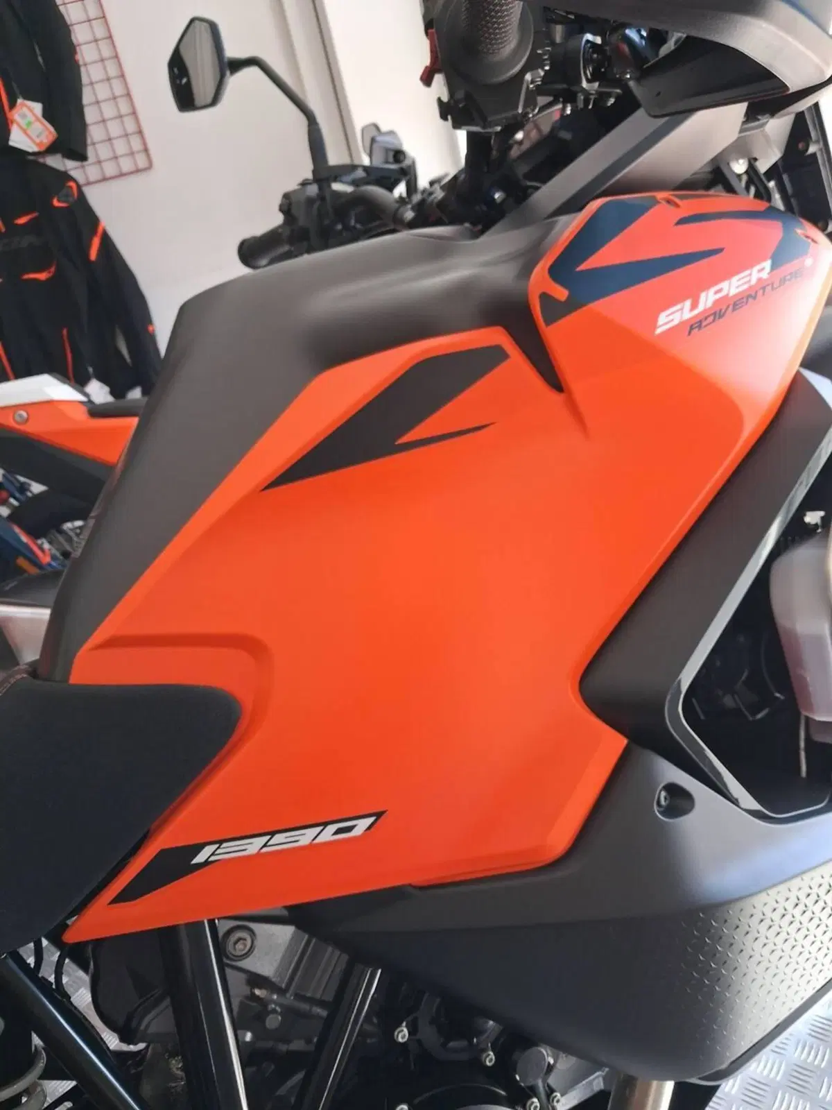 KTM 1390 Super Adventure S EVO (2026) (3)