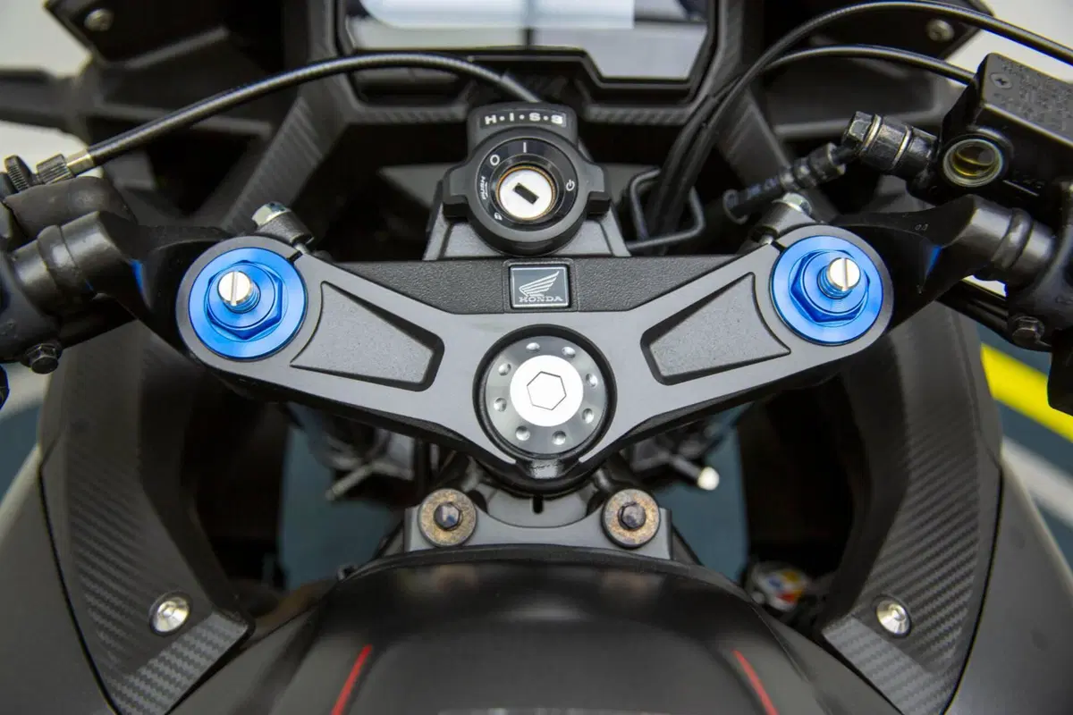 Honda CBR 500 R (2021) (2)