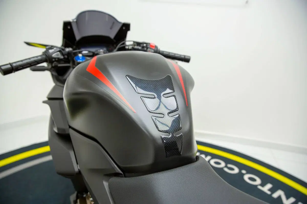 Honda CBR 500 R (2021) (3)