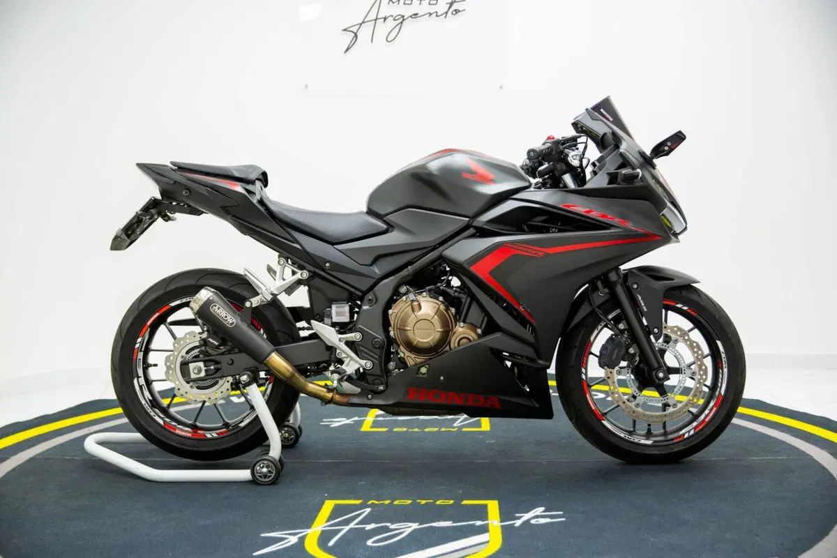 Honda CBR 500 R (2021) (6)