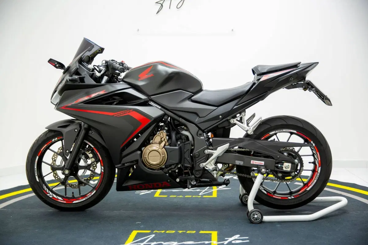 Honda CBR 500 R (2021) (10)