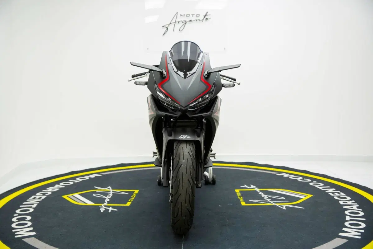 Honda CBR 500 R (2021) (12)