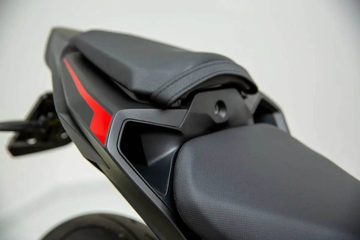 Honda CBR 500 R (2021) (18)