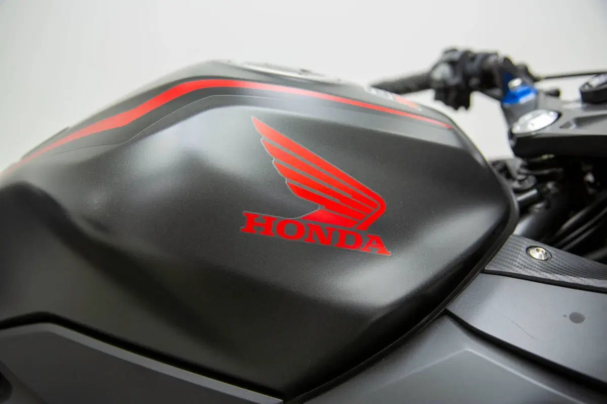 Honda CBR 500 R (2021) (19)