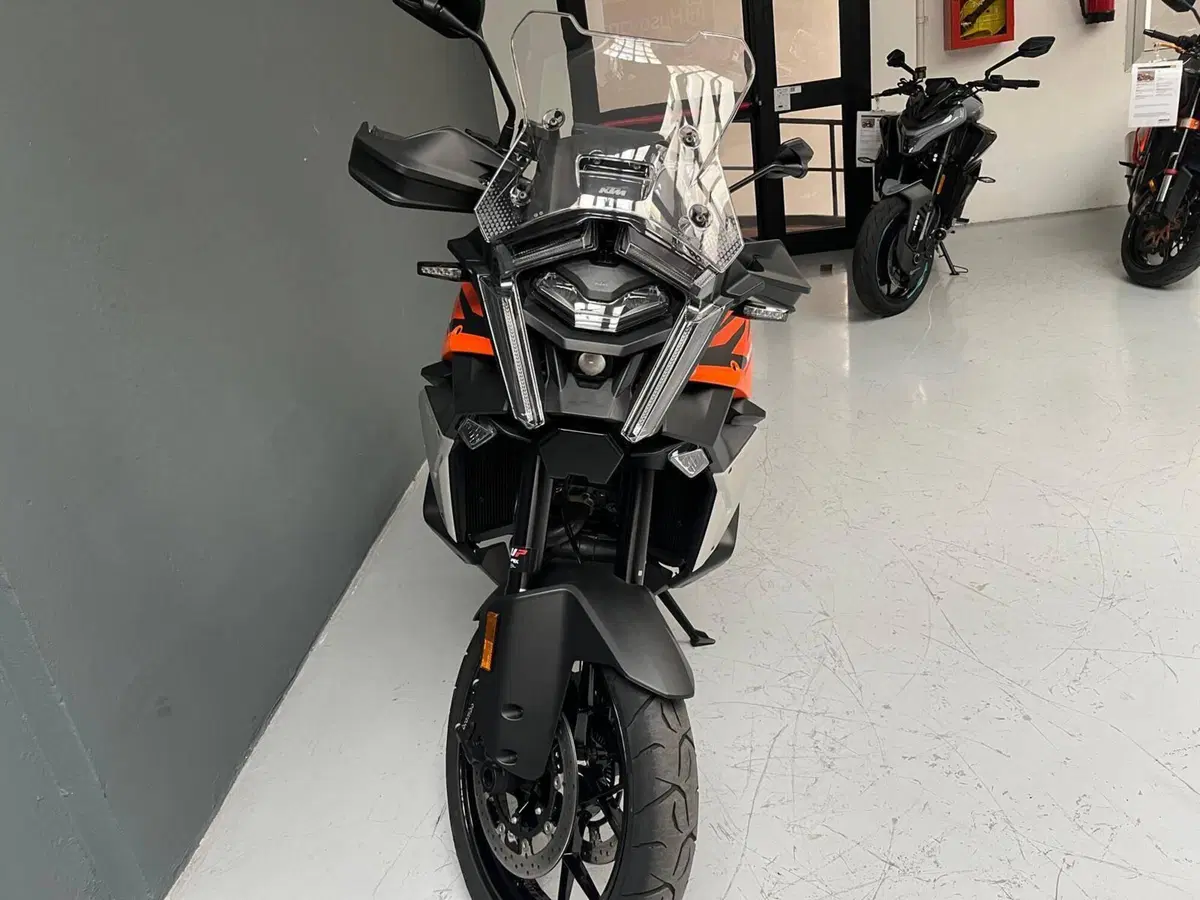 KTM 1390 Super Adventure S EVO (2026) (3)