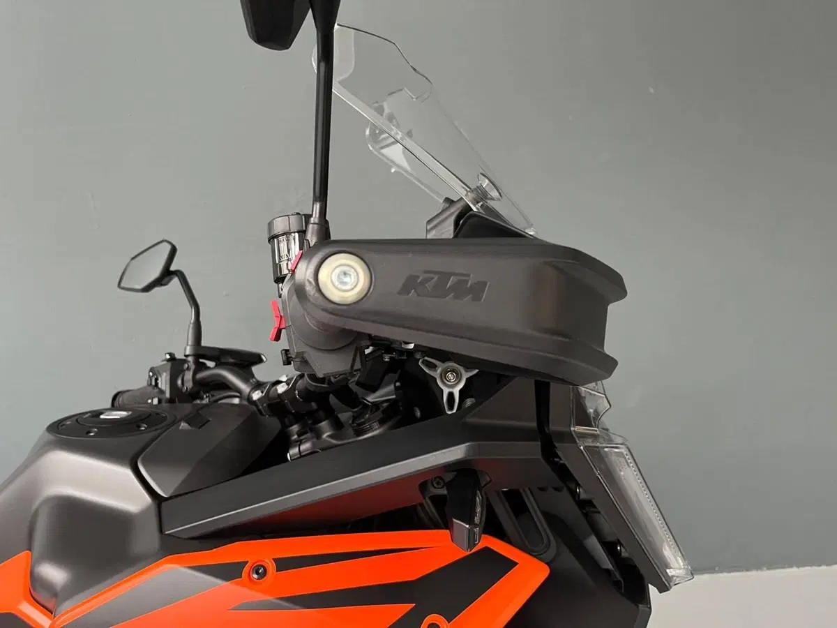 KTM 1390 Super Adventure S EVO (2026) (6)