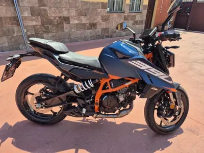 KTM 390 Duke (2026) usata