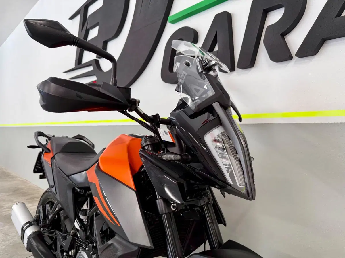 KTM 390 Adventure (2020) (2)
