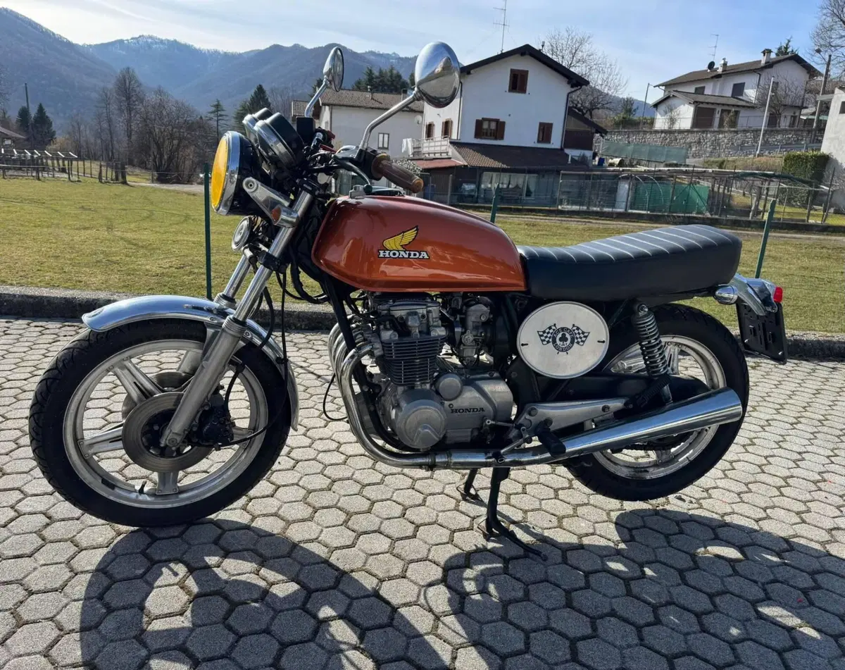 Honda CB 650 four cafe racer.