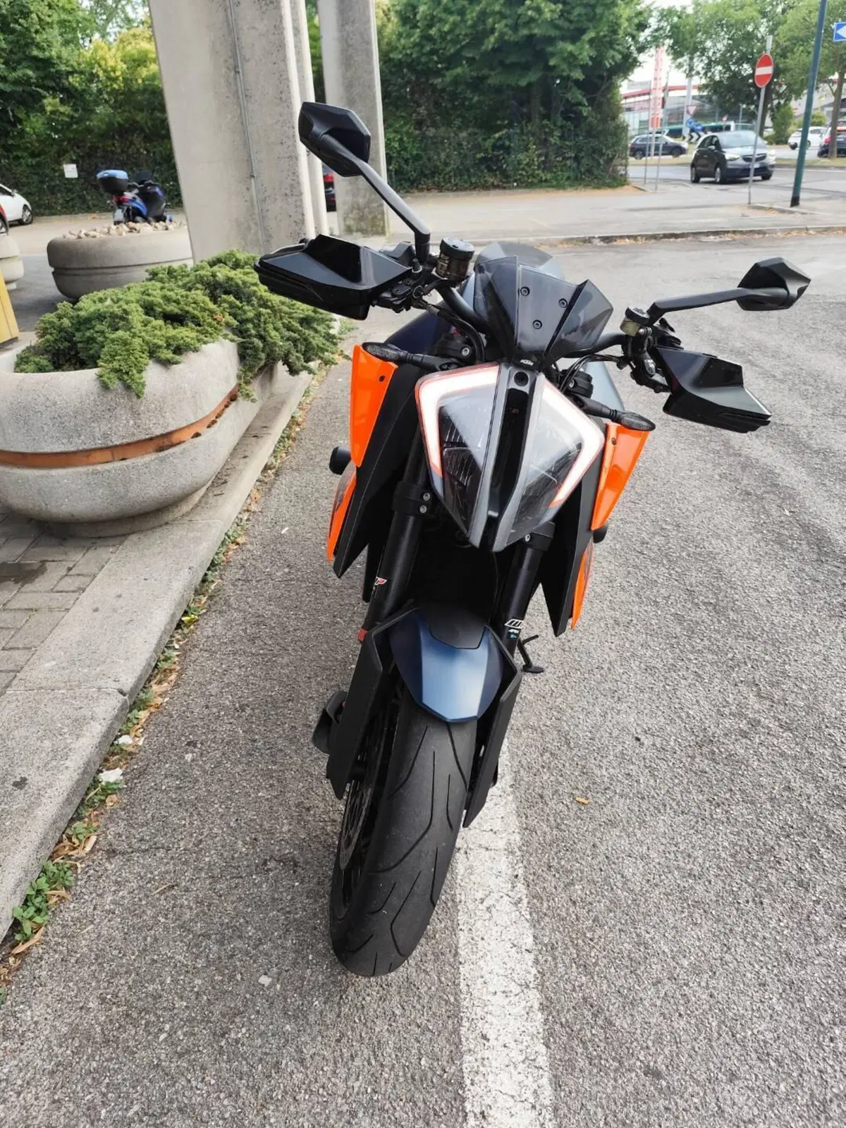 KTM 1290 Super Duke R (2020) (3)