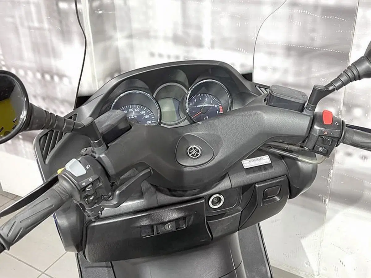 Yamaha Majesty 400 (2004 - 08) (5)