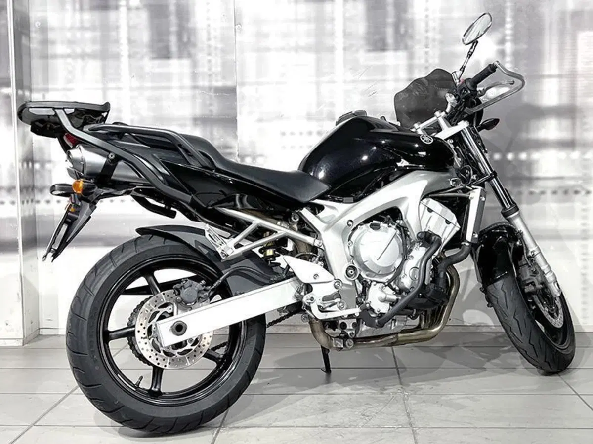 Yamaha FZ6 (2004 - 07) (8)