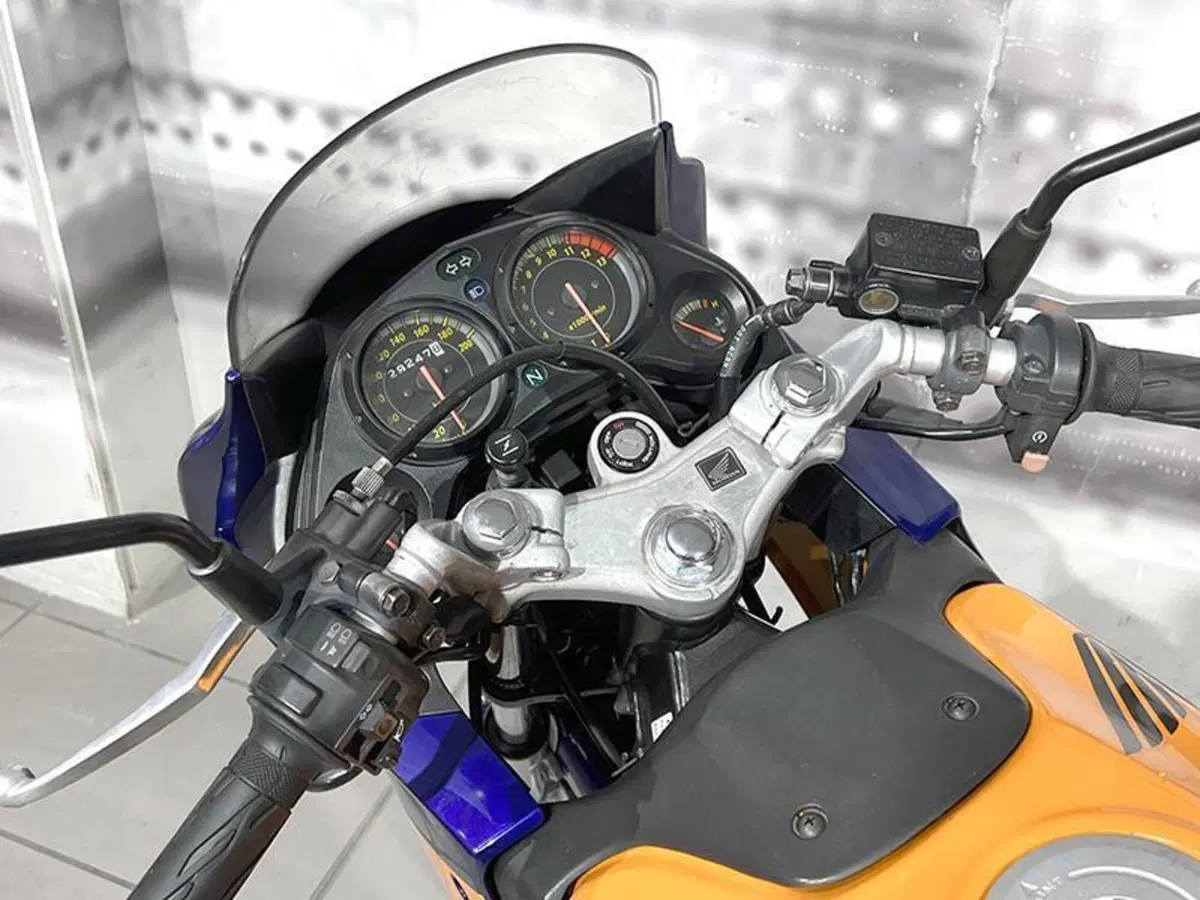 Honda CBR 125 R (2007 - 17) (5)