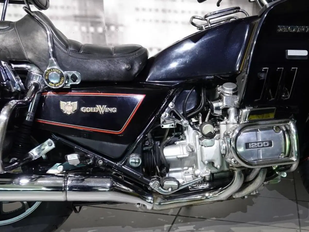 Honda GL 1200 Gold wing (3)