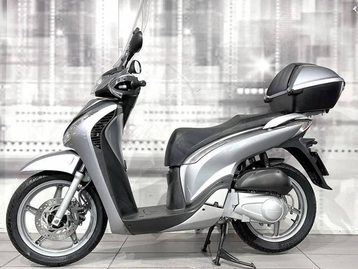 Honda SH 150i (2009 - 12) (7)