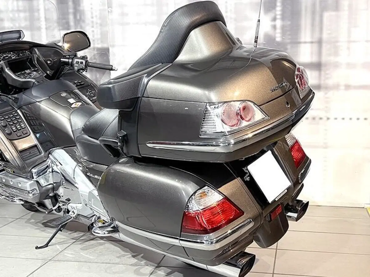 Honda GL 1800 Gold Wing (2007 - 11) (3)