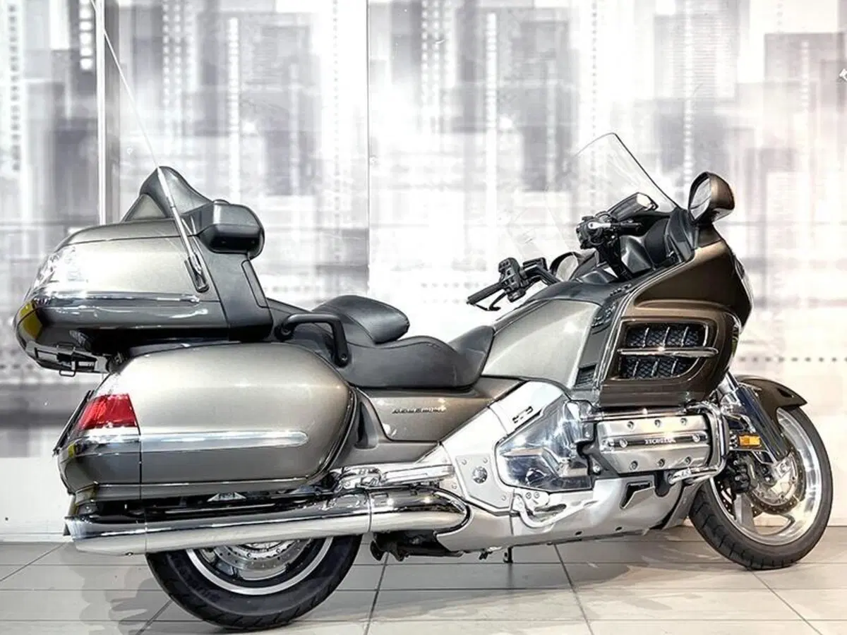 Honda GL 1800 Gold Wing (2007 - 11) (8)