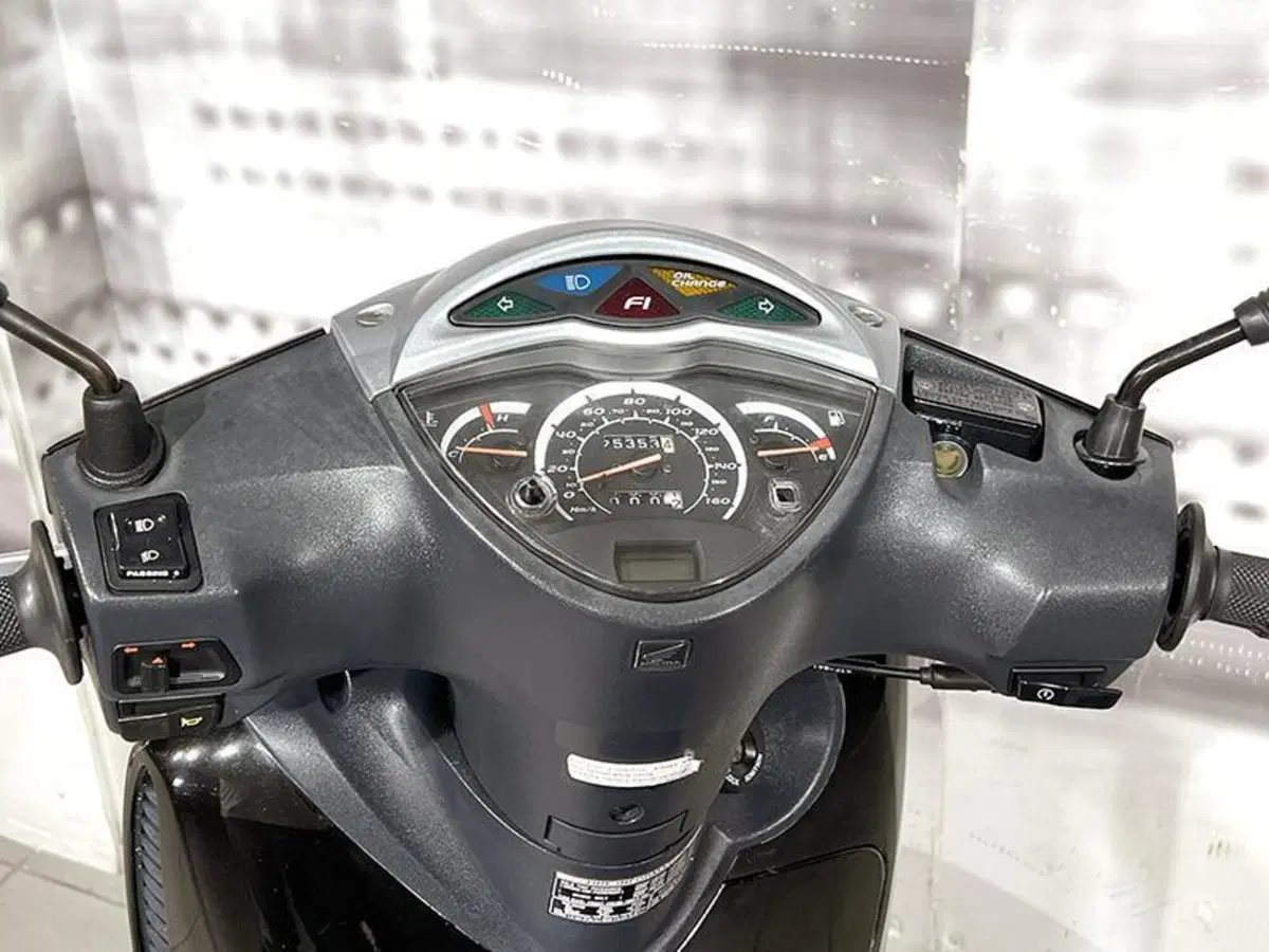 Honda SH 150i (2005 - 08) (6)